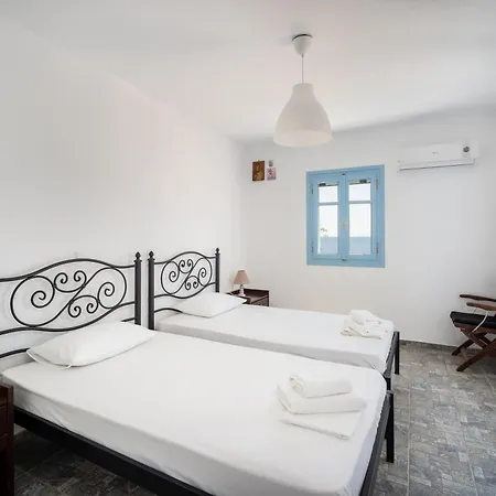 Psili Ammos Serifos Town