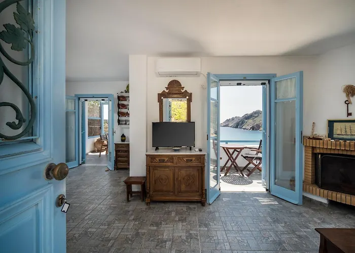 Psili Ammos * Serifos Town