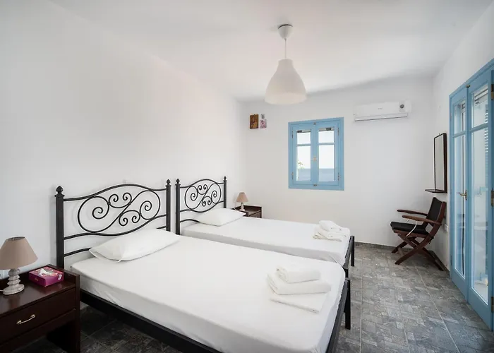 Psili Ammos Serifos Town